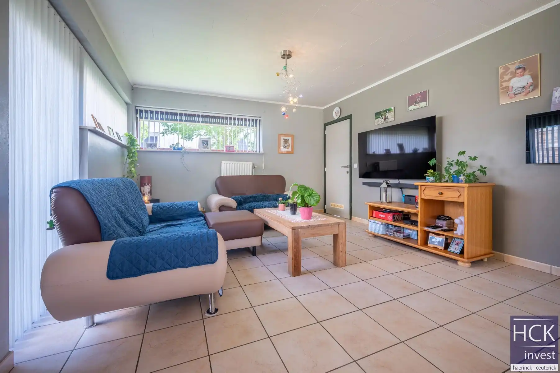 KRUISHOUTEM - Uitermate goed onderhouden woning met 3 SLPK. op toplocatie! foto 6