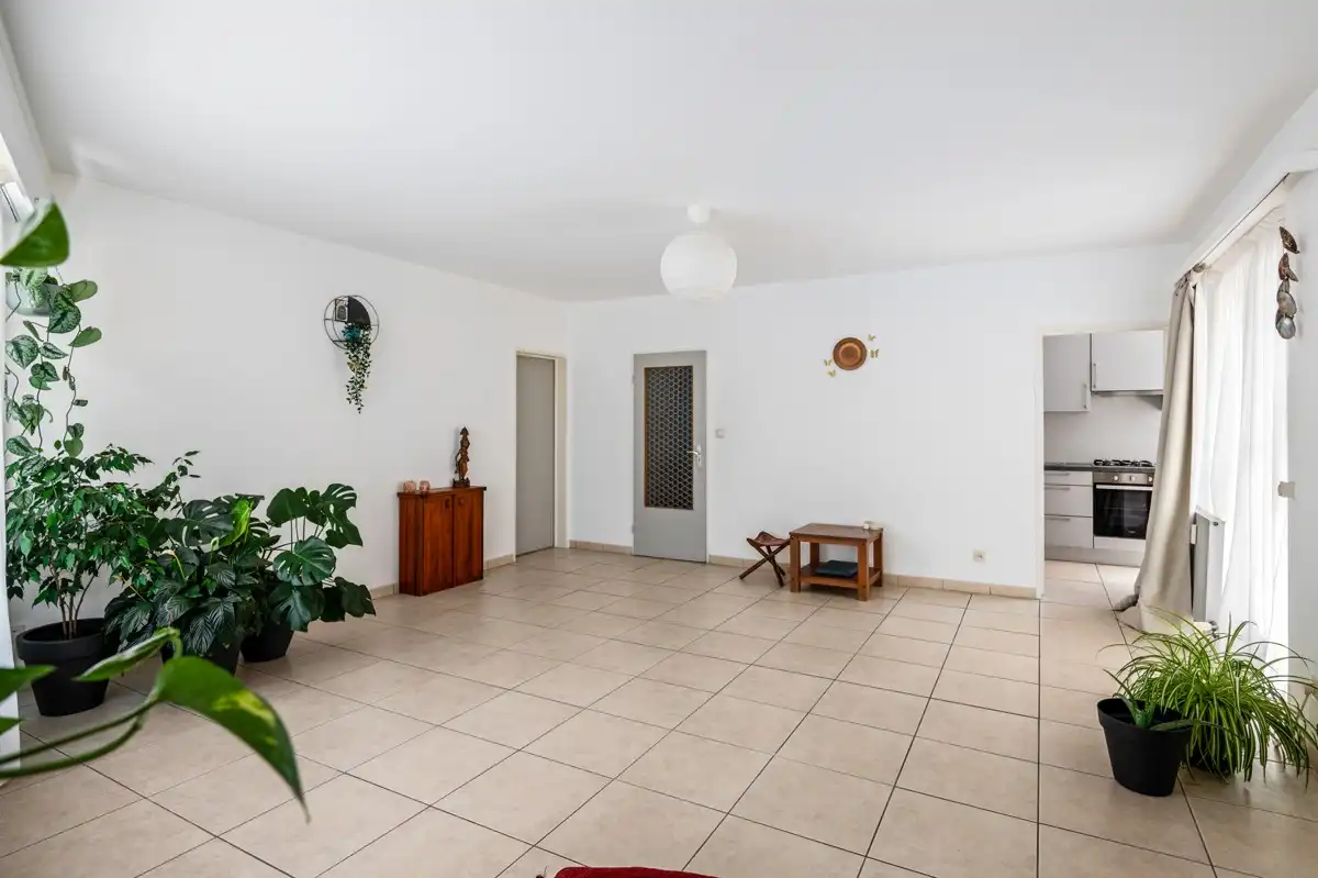 Licht, rust en stadse dynamiek ... in dit gelijkvloers hoekappartement met 2 slaapkamers komt het mooi samen. foto 9