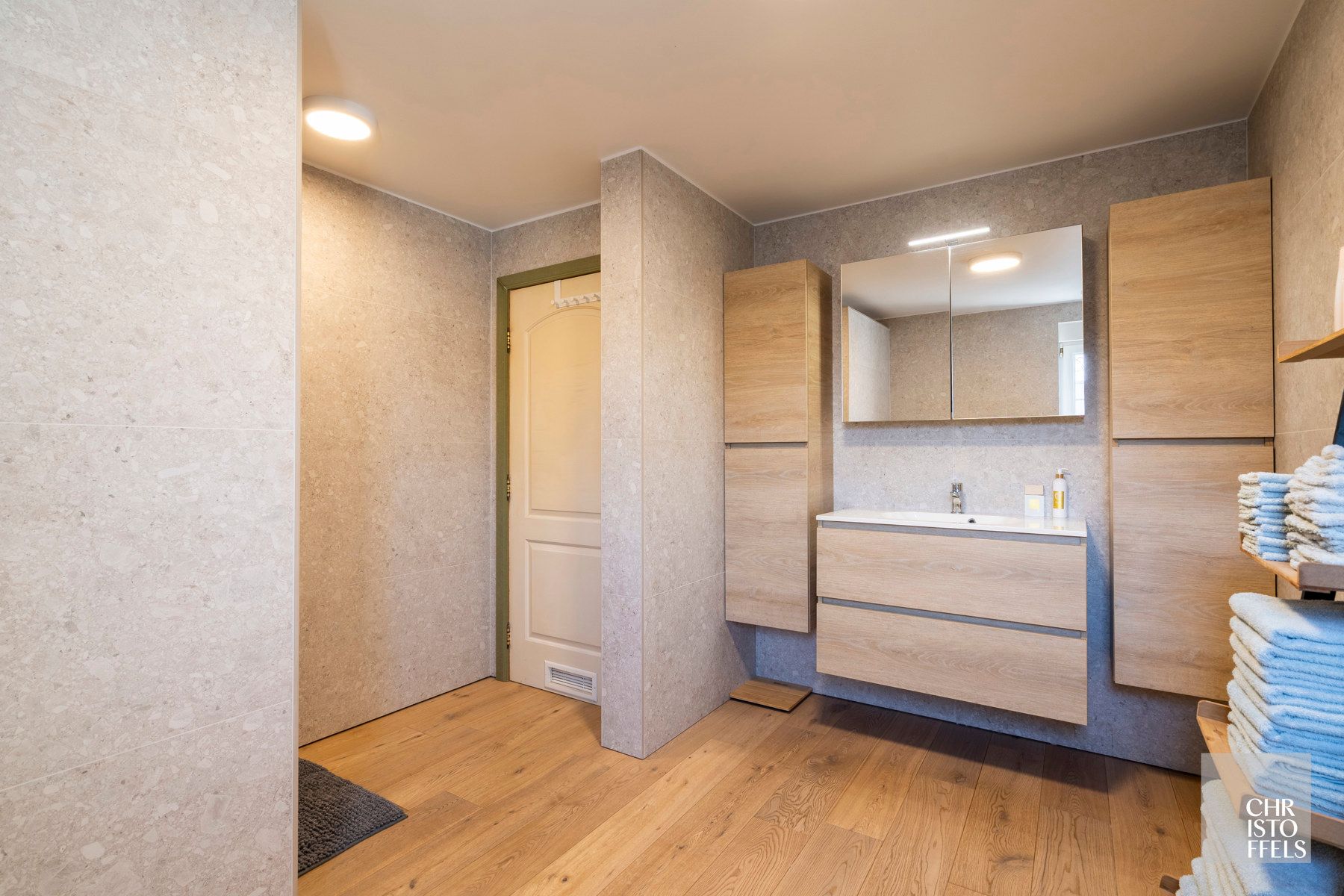 Ruime karakteristieke woning op een aangenaam perceel foto 10