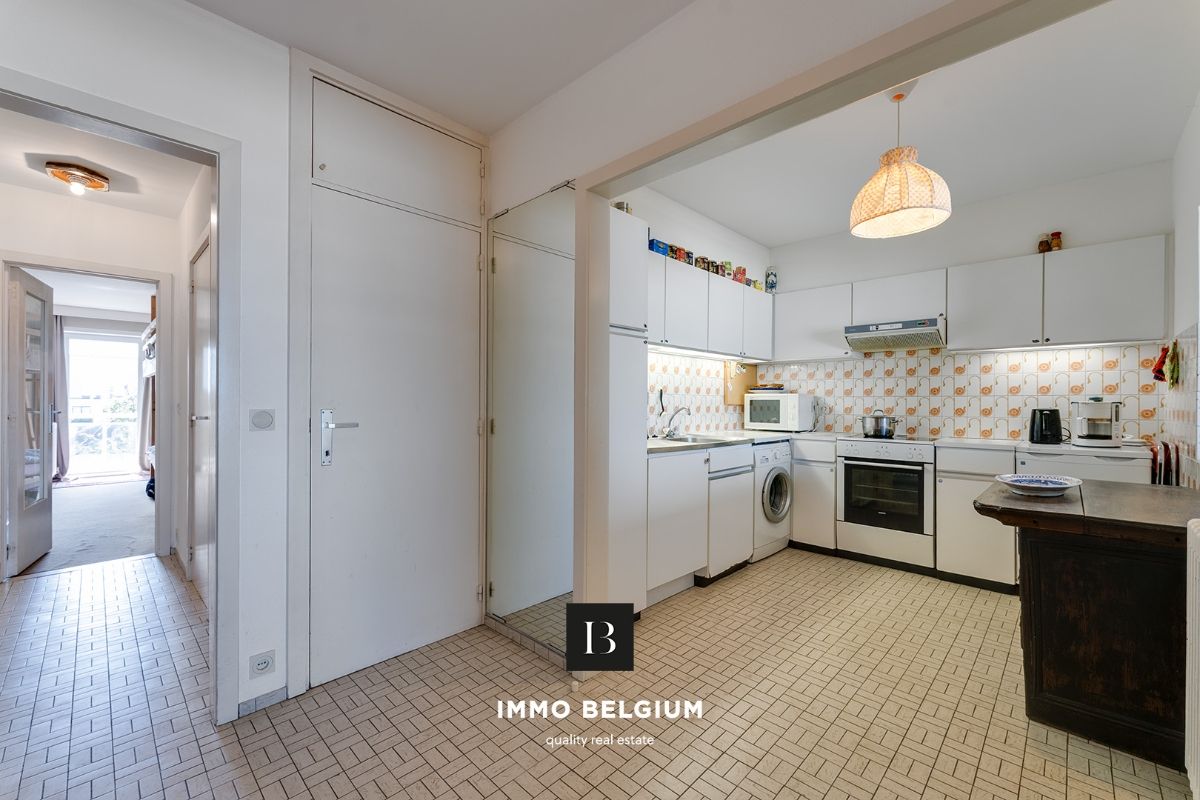 Ruim appartement op de zeedijk met 2 slaapkamers foto 11
