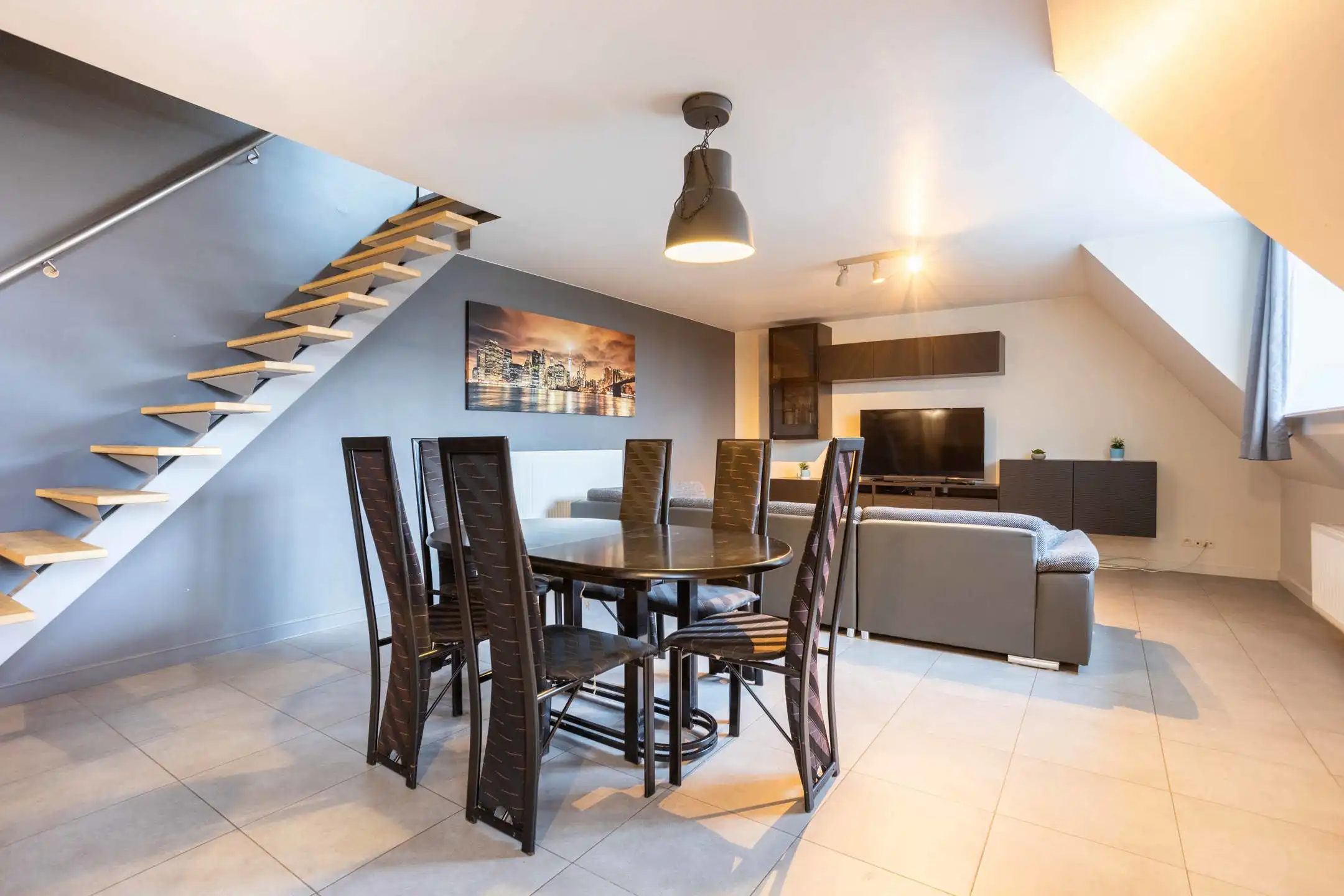 Ruim appartement met 2 slaapkamers en 2 badkamers  foto 2