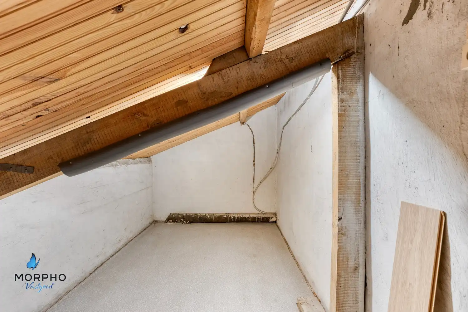 Ruime gezinswoning met 4 slaapkamers, garage en riante, pittoreske tuin foto 20