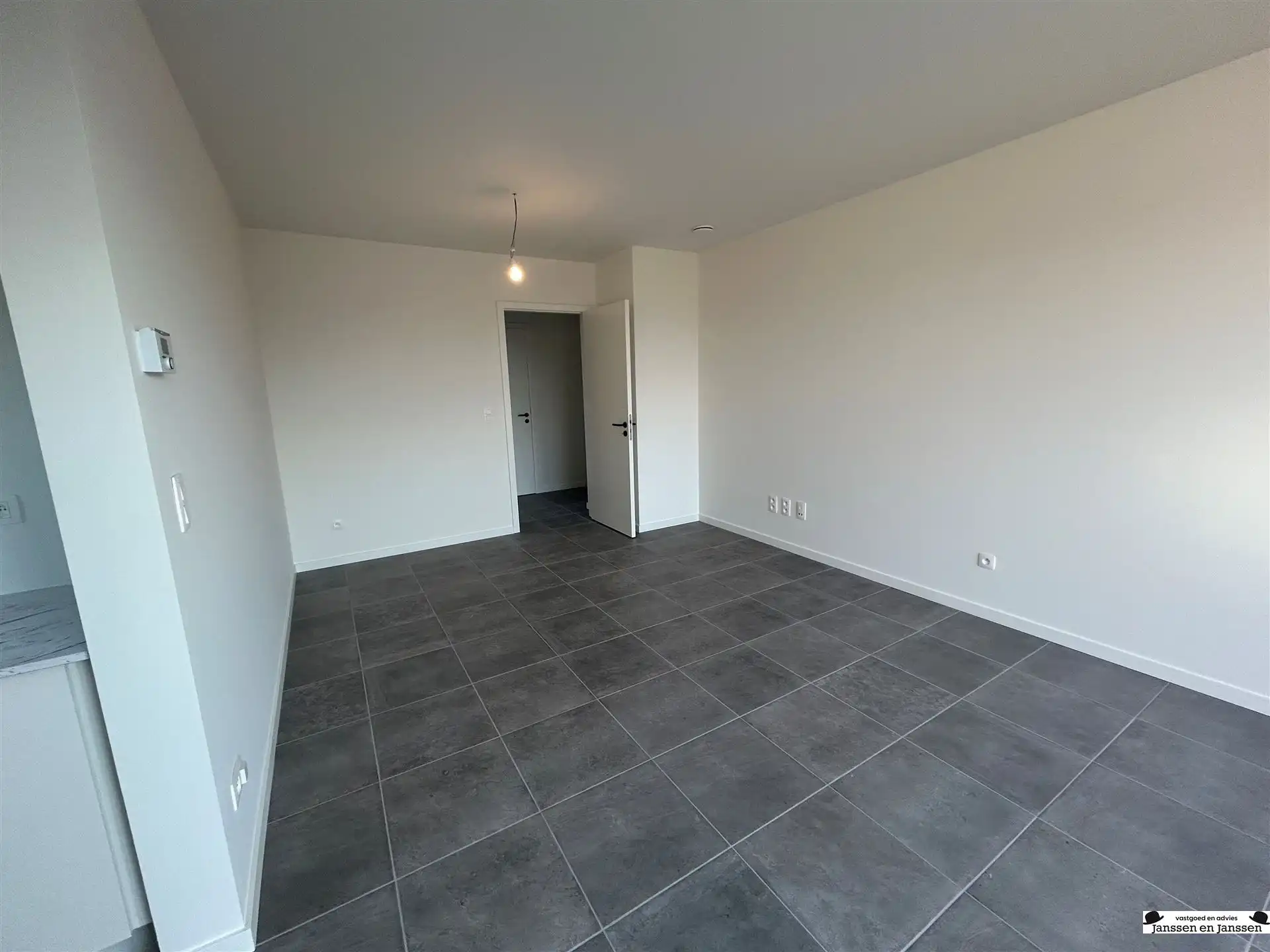 Gezellig appartement met 1 slaapkamer, autostaanplaats en berging foto 4