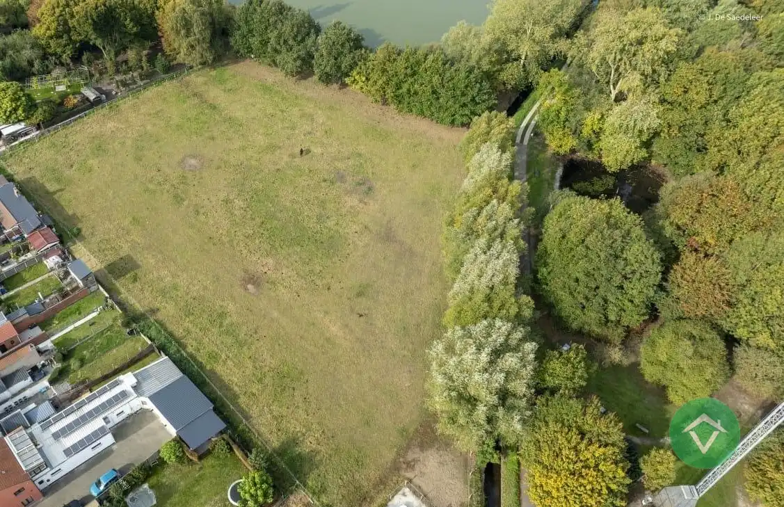 Alleenstaande woning met naastliggend stuk bouwgrond en weide te Eernegem foto 6