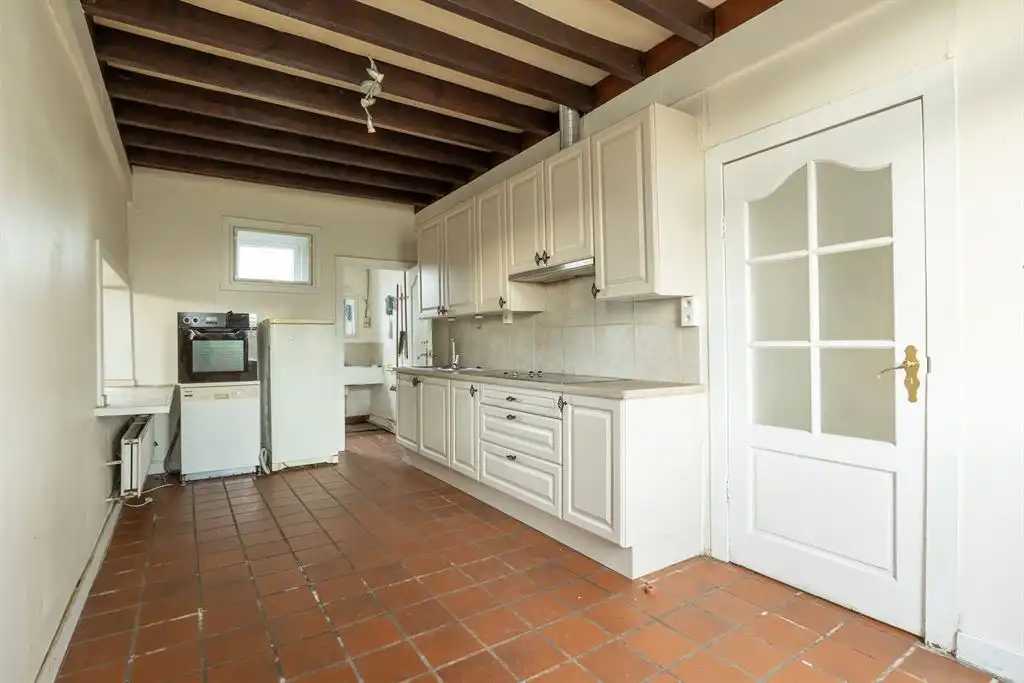 Te renoveren hoeve met achterliggend bosgebied foto 4