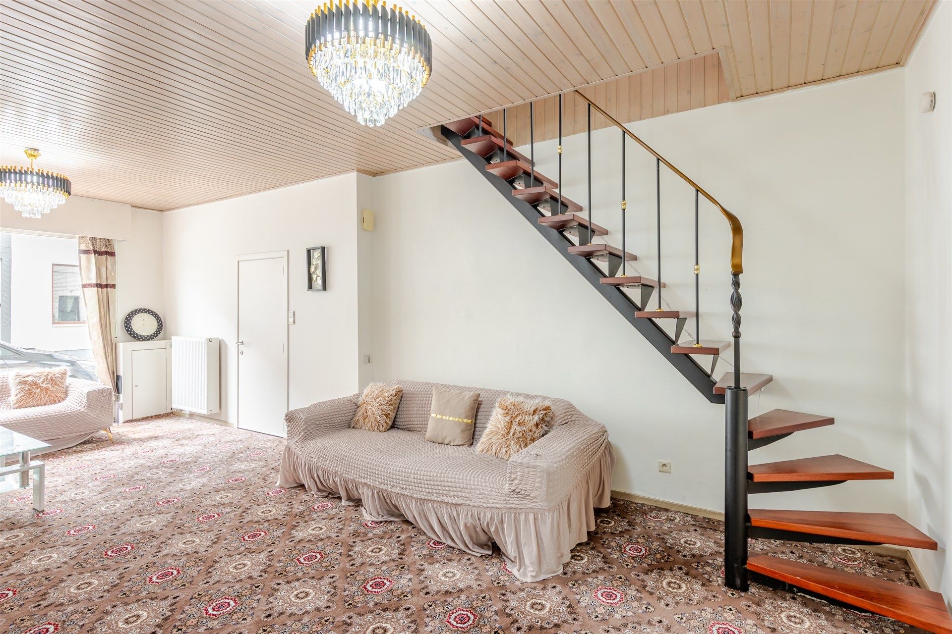 Instapklare woning met 2 slaapkamer en gezellige koer foto 7