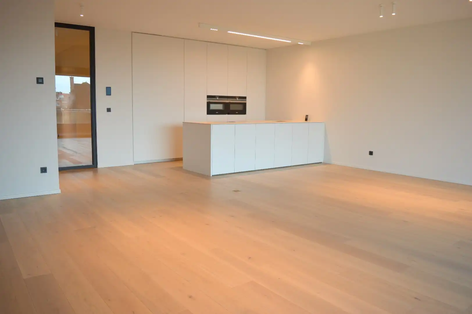 Luxe appartement in het hartje van Kortrijk aan Leie en Broeltorens foto 2