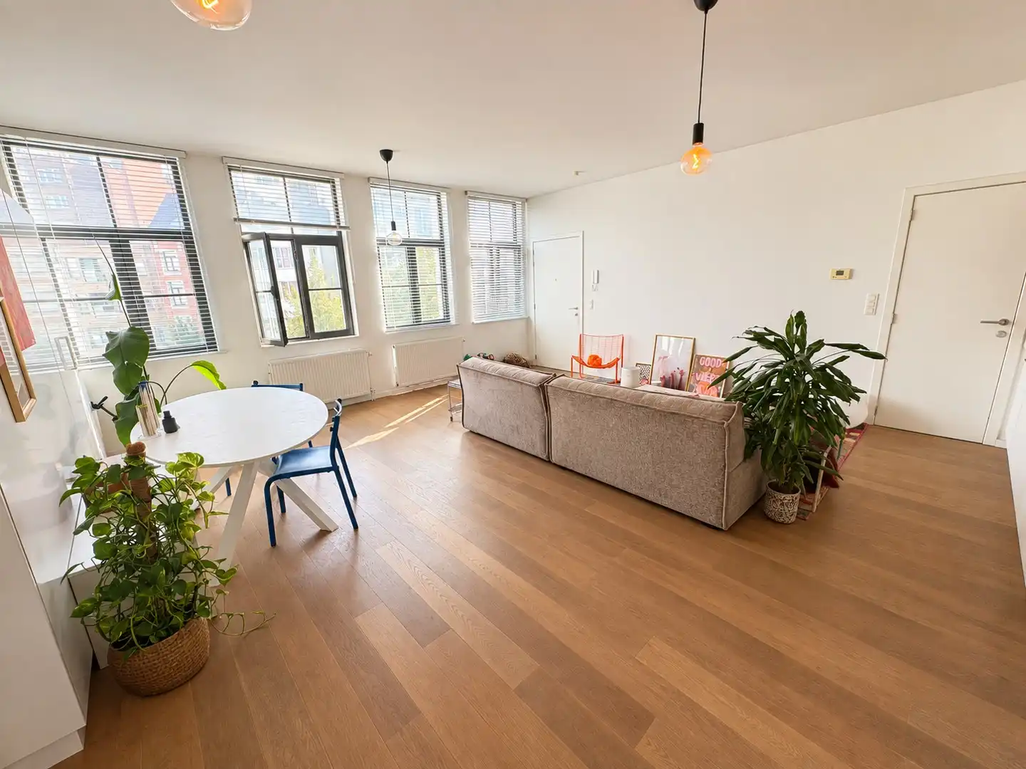 1 SLAAPKAMER APPARTEMENT OP ZEER CENTRALE LIGGING foto {{pictureIndex}}