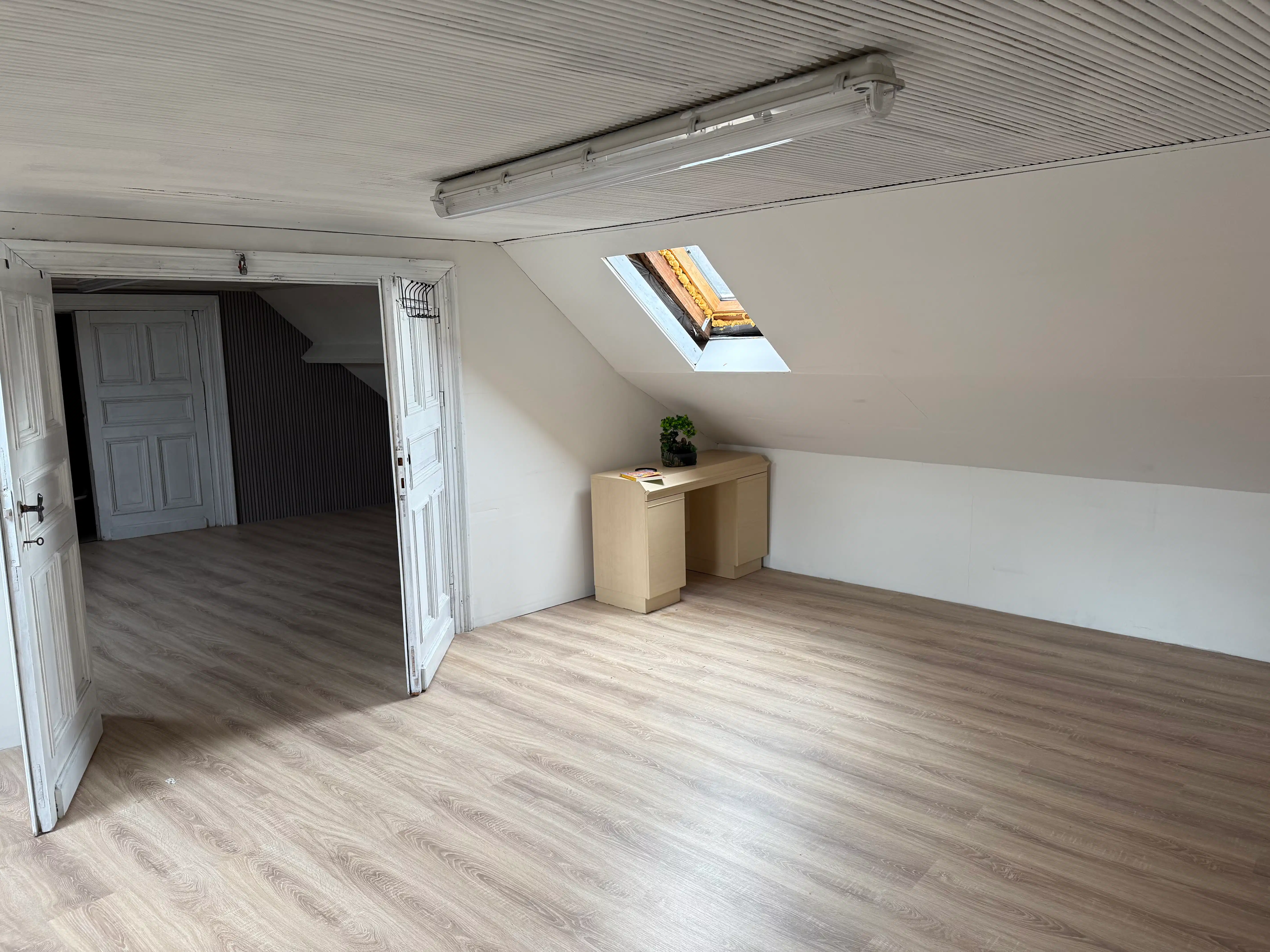 Te huur : Handelspand met woonst foto 11