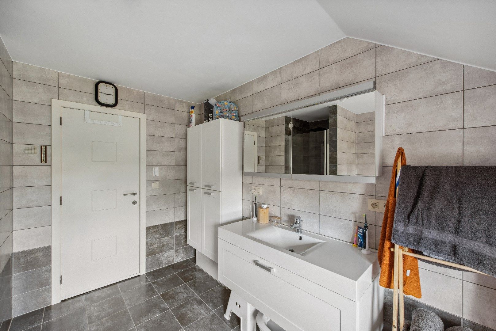 Gezinswoning in pastoriestijl met garage en 4 slaapkamers foto 15