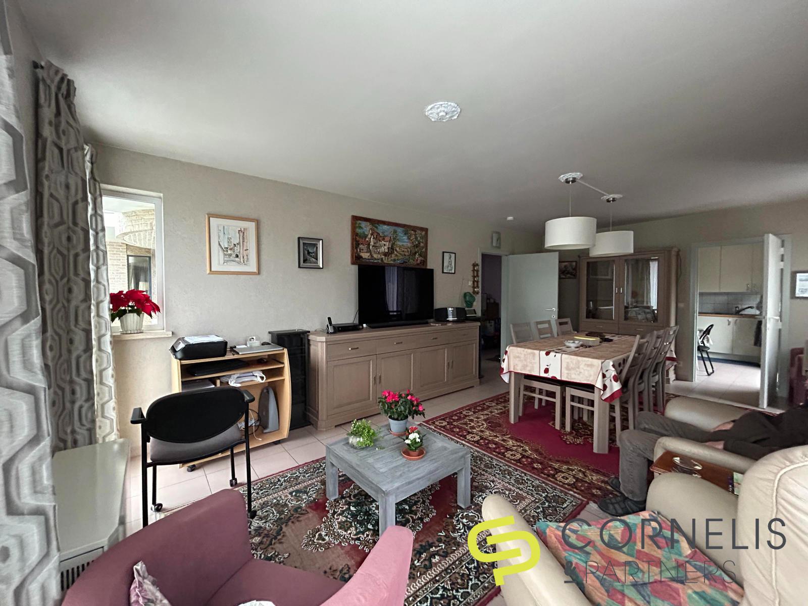 Gelijkvloers appartement met twee slaapkamers en garagebox foto 2