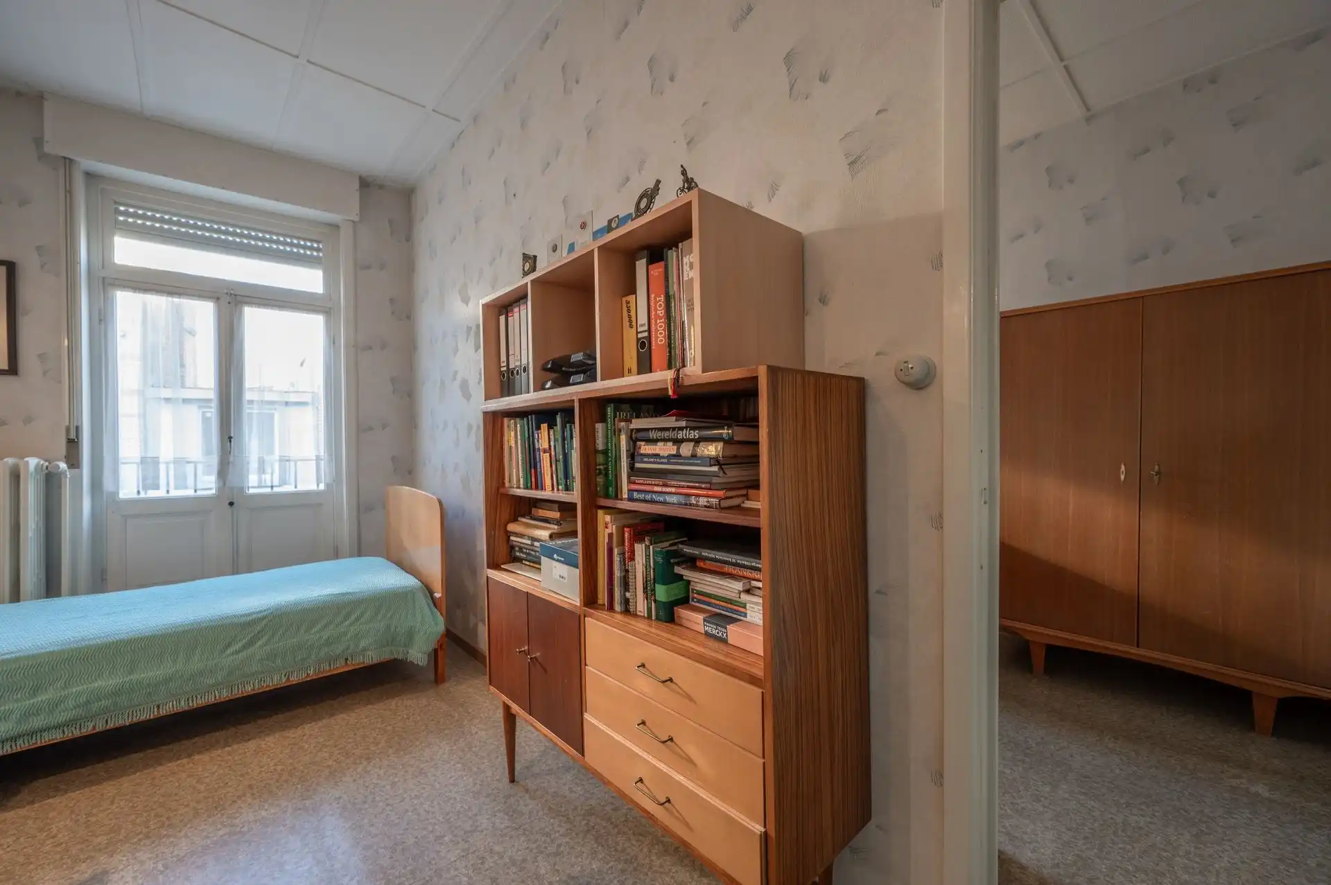 Grote gezinswoning met tuin en 7 slaapkamers nabij centrum en zee foto 27