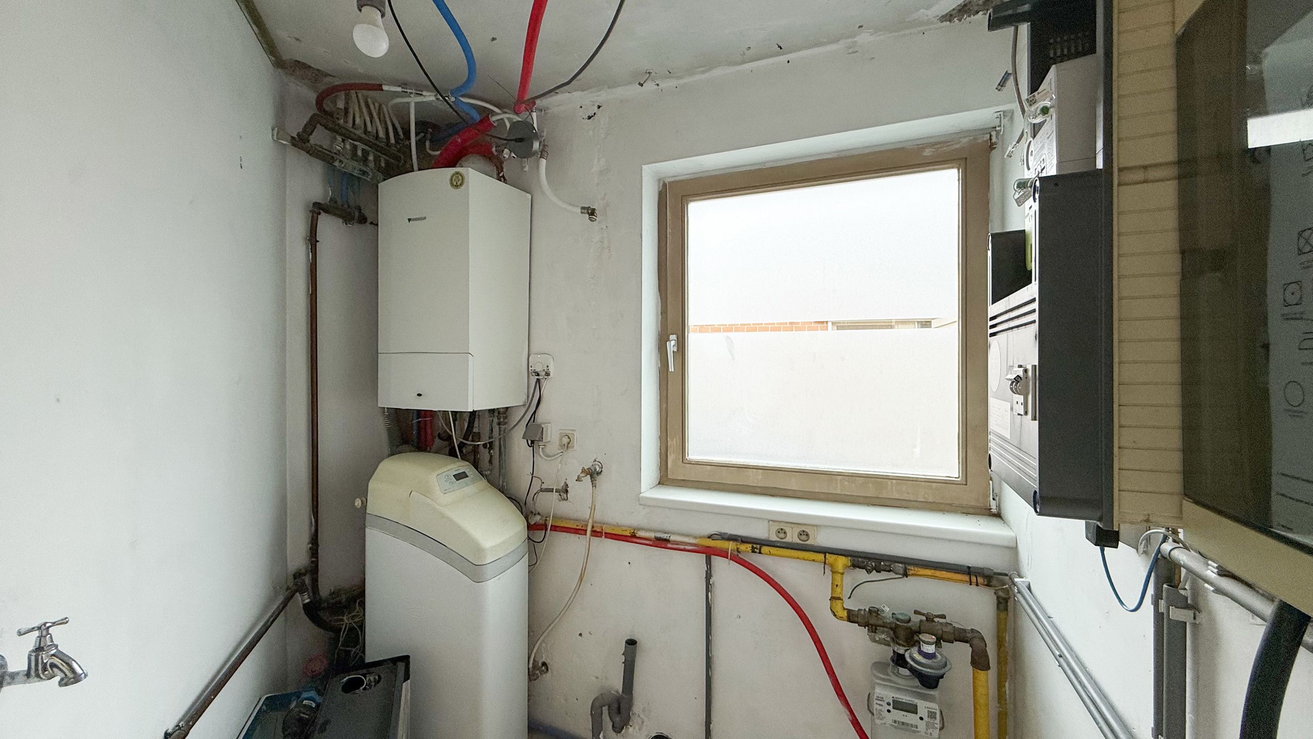 Te renoveren woning met grote tuin in doodlopende straat! foto 21