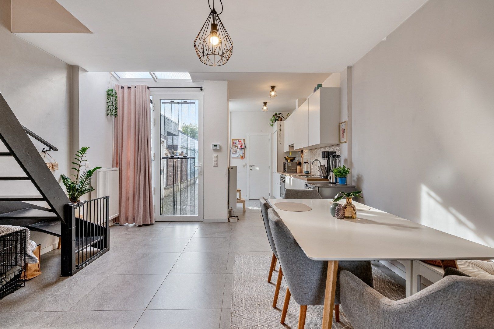 Prachtige, instapklare woning, in rustige buurt van Heusden. foto 4