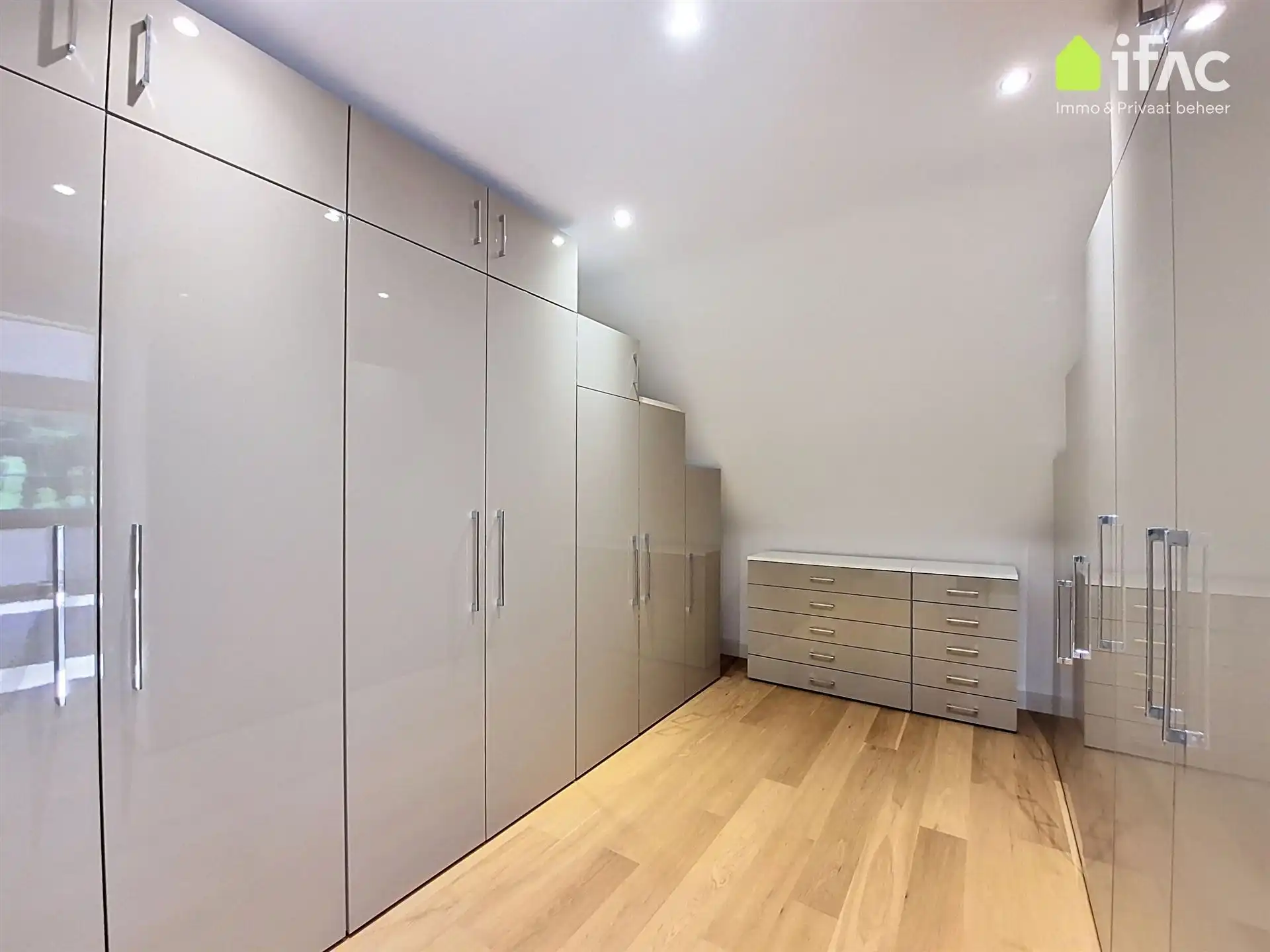 Exclusieve luxevilla op 14,47are in woonpark foto 19