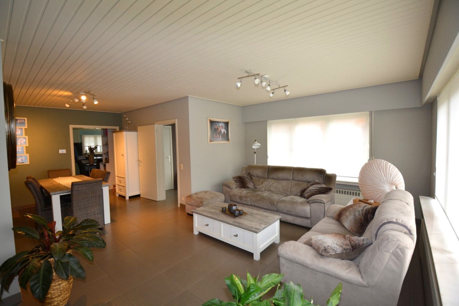 INSTAPKLARE WONING MET TUIN EN GARAGE! foto 3