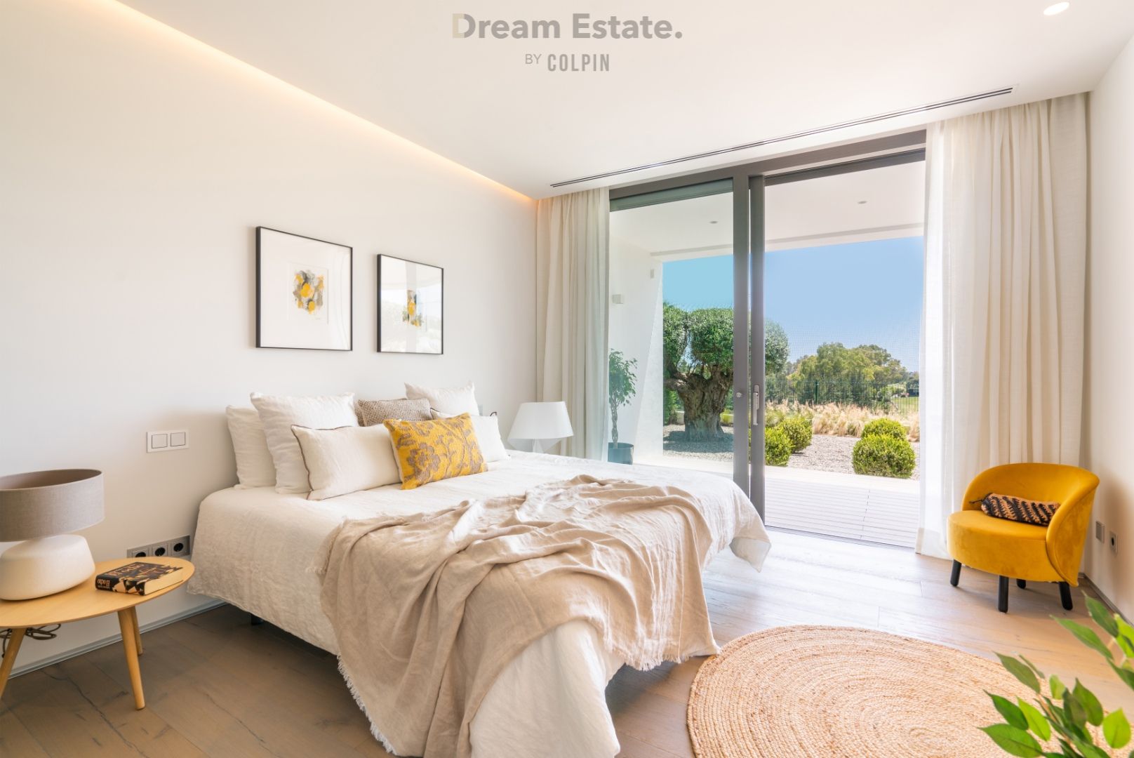 Gloednieuwe moderne eerstelijns golf villa met zeezicht. foto 13