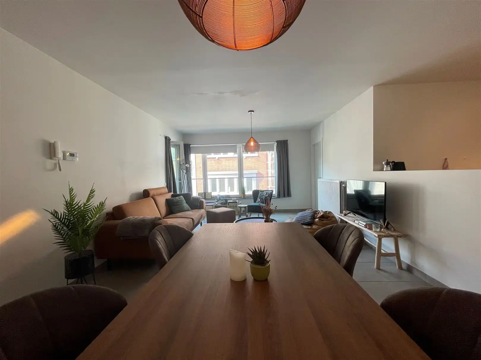 Centraal  gelegen appartement met autostaanplaats foto 11