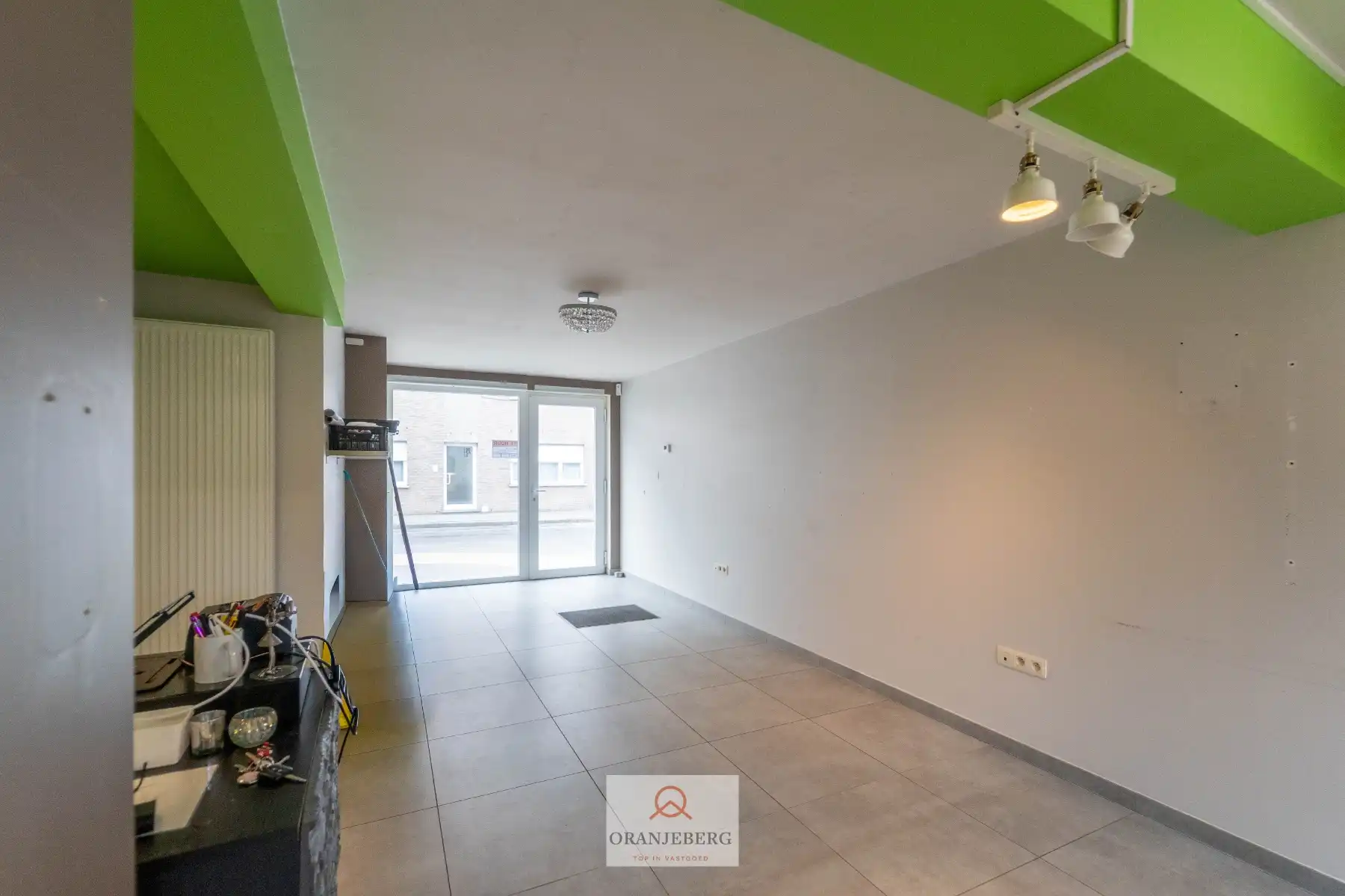 Compact handelspand met buitenruimte in centrum Drongen TE HUUR foto 10