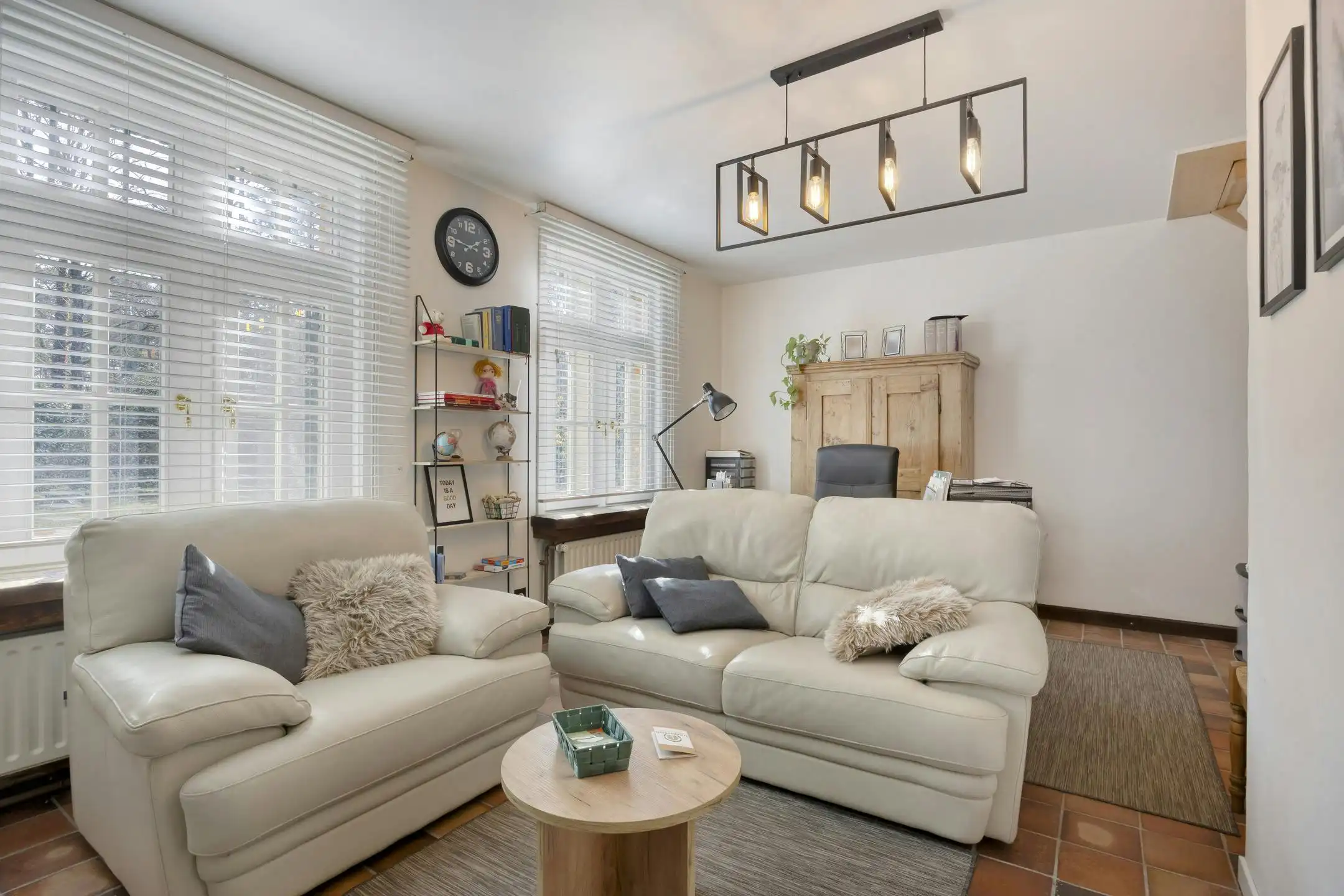 Recent gerenoveerde villa op 33 are te koop in Herentals foto 22