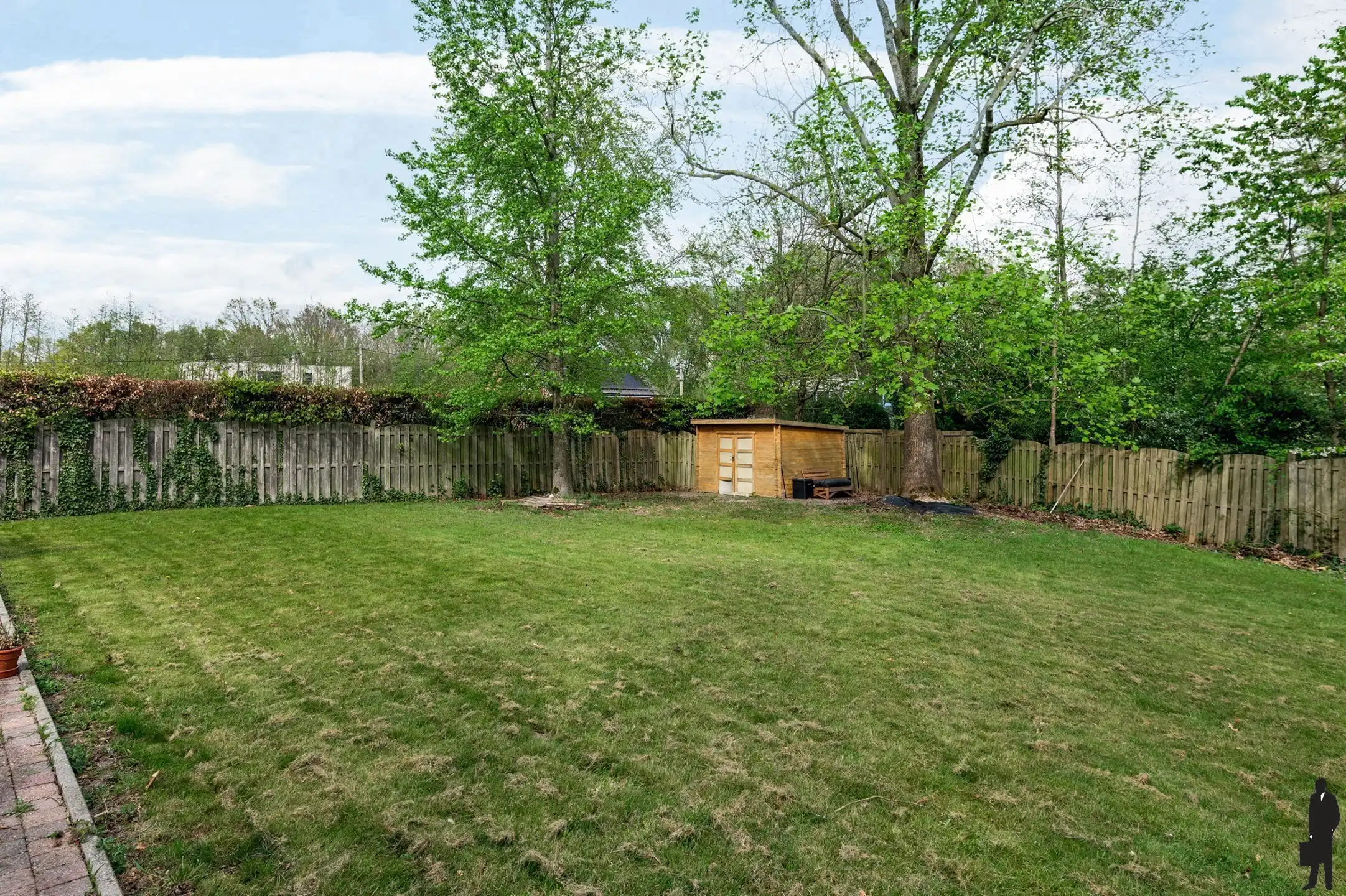 Ruime woning met 5 slpks, 2 badks en tuin met groenzicht foto 11