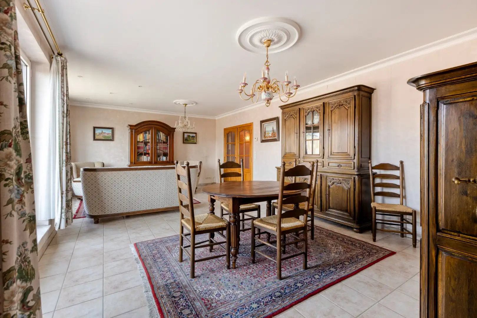 Mooi gelegen appartement met 3 slaapkamers en garage, centrum Tongeren   foto 5