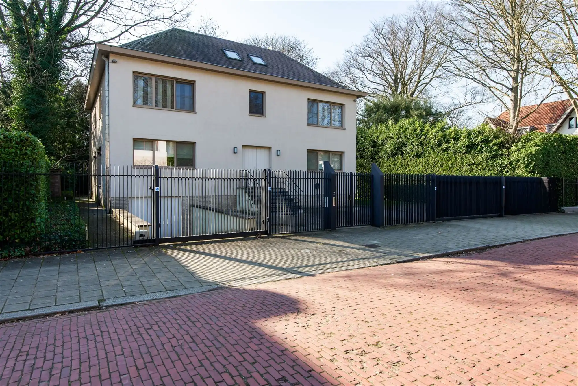 Exclusieve energiezuinige vrijstaande villa te Wilrijk foto 2