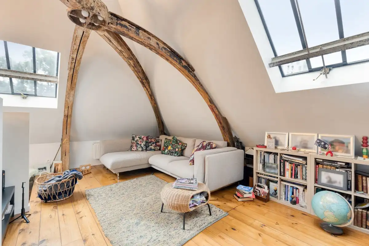 Prachtige loft op unieke locatie in oude Veeartsenschool foto 2