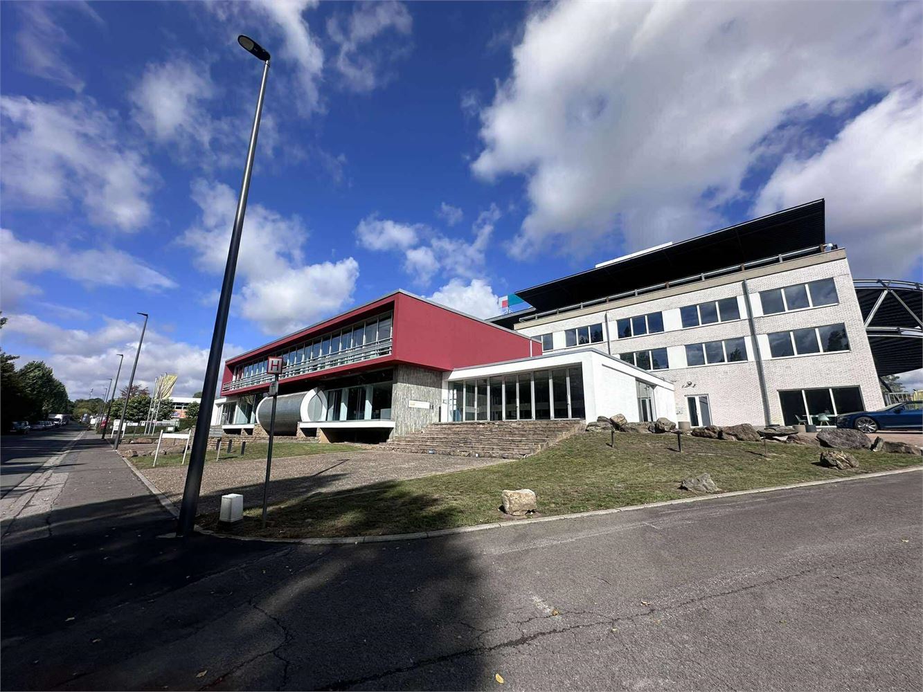 UNIEKE KANTOREN MET PARKING EN VERSCHILLENDE OPPERVLAKTES foto 38