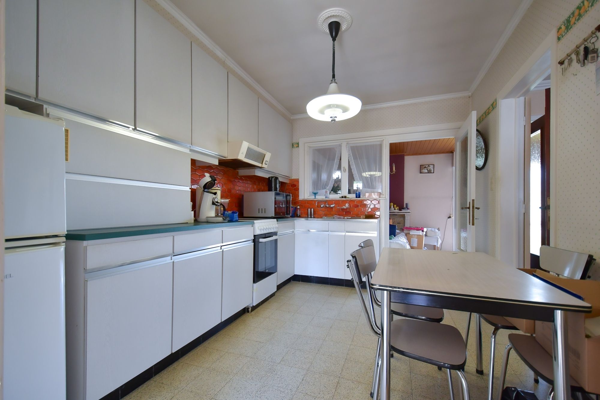 LICHTRIJKE WONING met  3 SLPK - GARAGE EN ZONNIGE TUIN foto 8