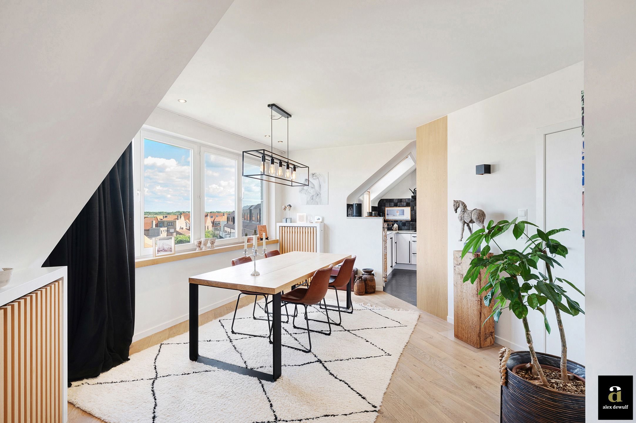 Ruim en licht dakappartement met westterras te Duinbergen foto 16