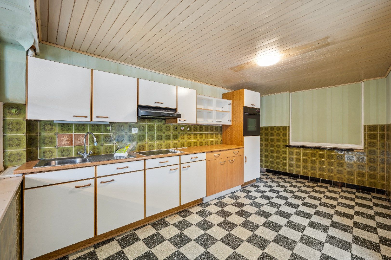 Te renoveren woning te Melkwezer foto 8