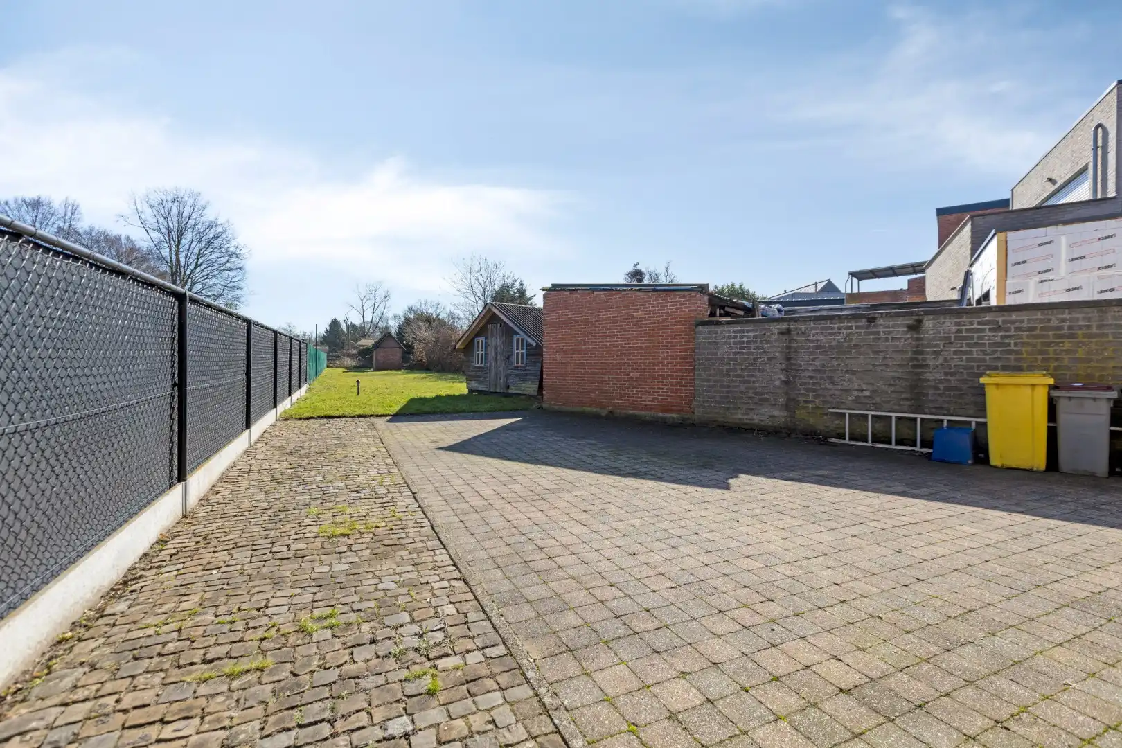 Instapklare woning met 3 SLPKS en leuke tuin in Mol - Ginderbuiten !  foto 25