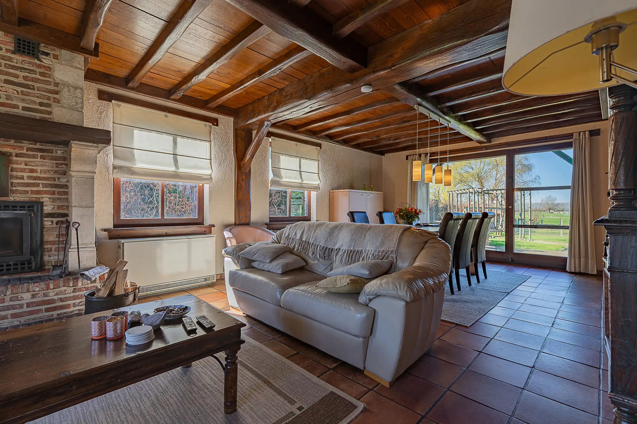 GIJZEGEM – Verzorgde 4-gevelwoning met zicht op de velden foto 8