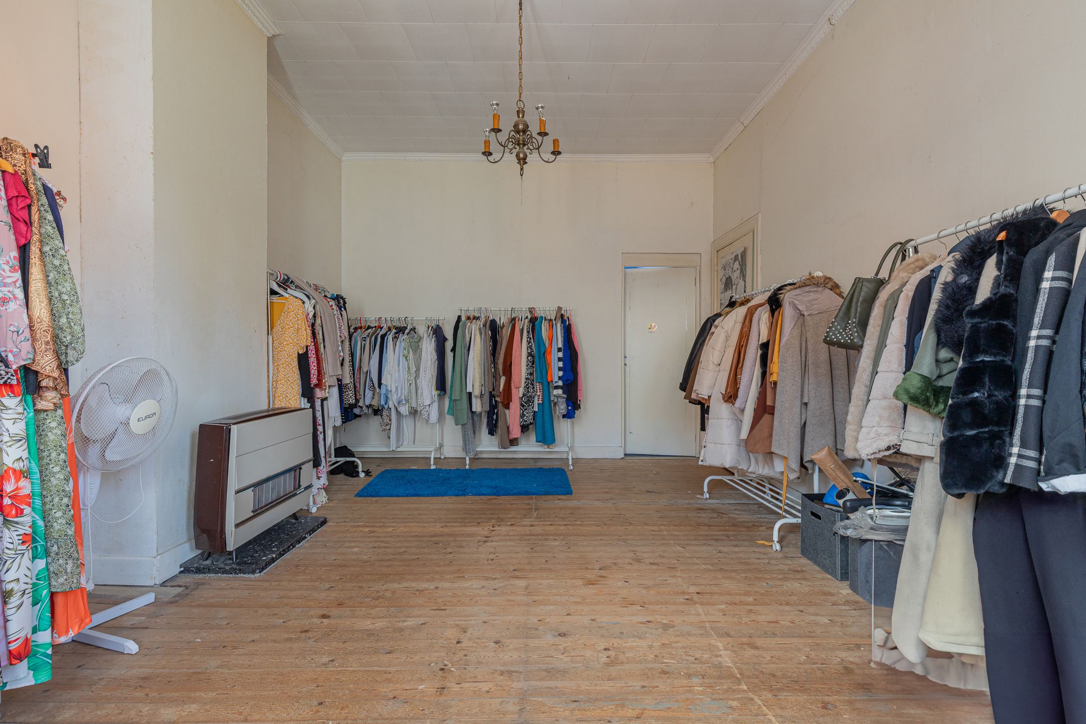 LEDE - Te renoveren woning met 5 kamers en tuin in centrum foto 15