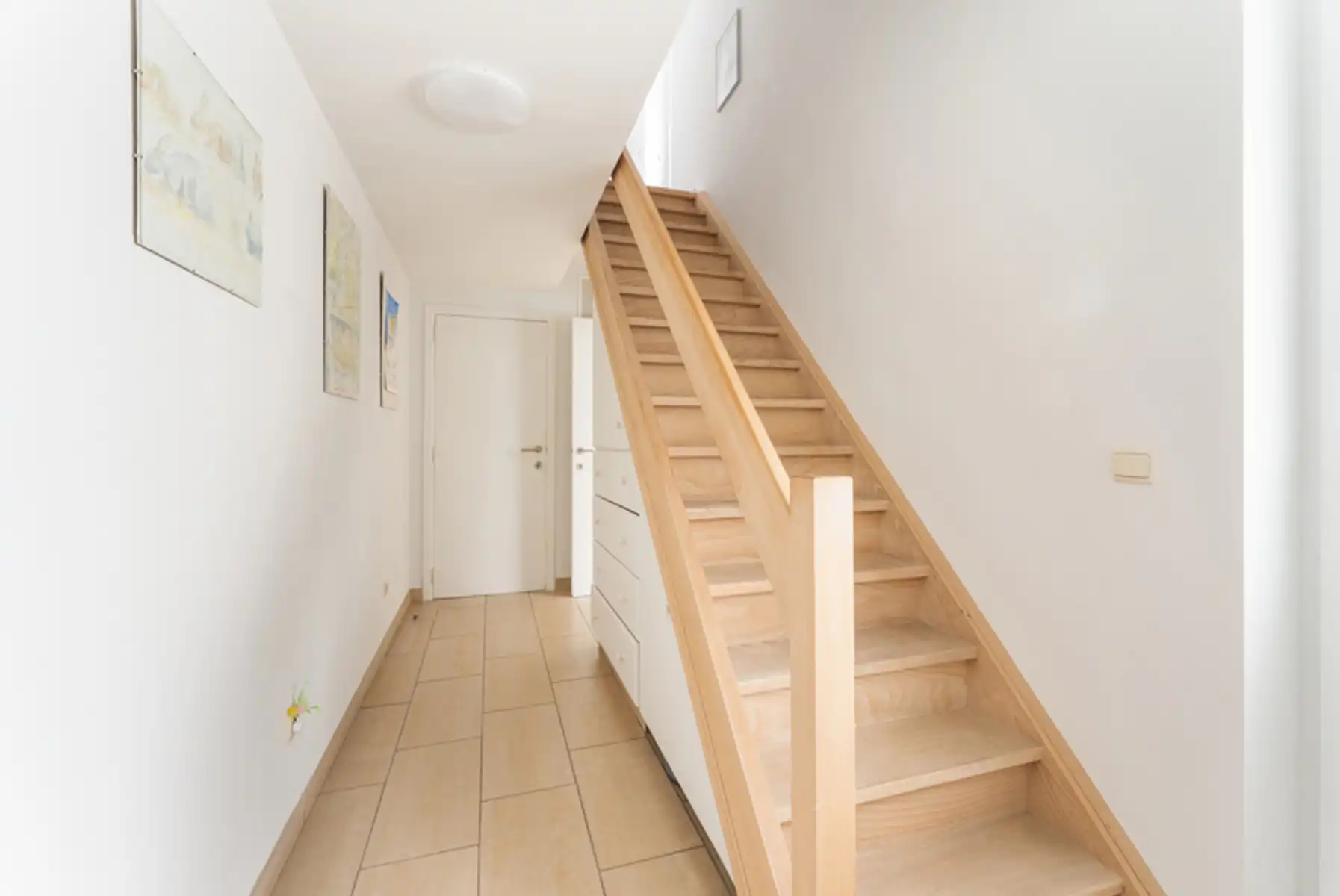 Lichtrijke en residentieel gelegen villa  foto 23