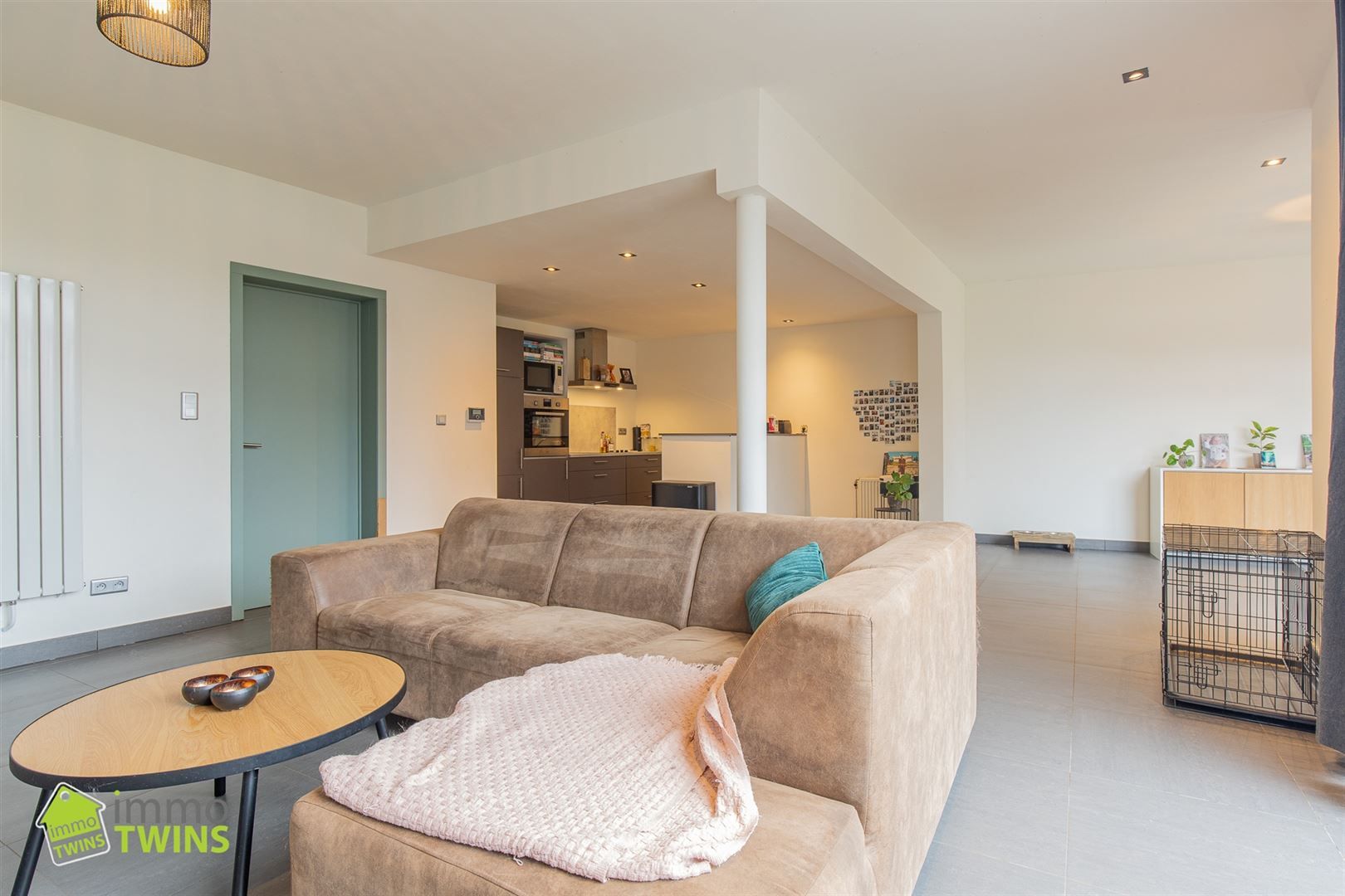 Ruime en lichtrijke gezinswoning met zonnige tuin en inpandige garage in Lebbeke foto 7