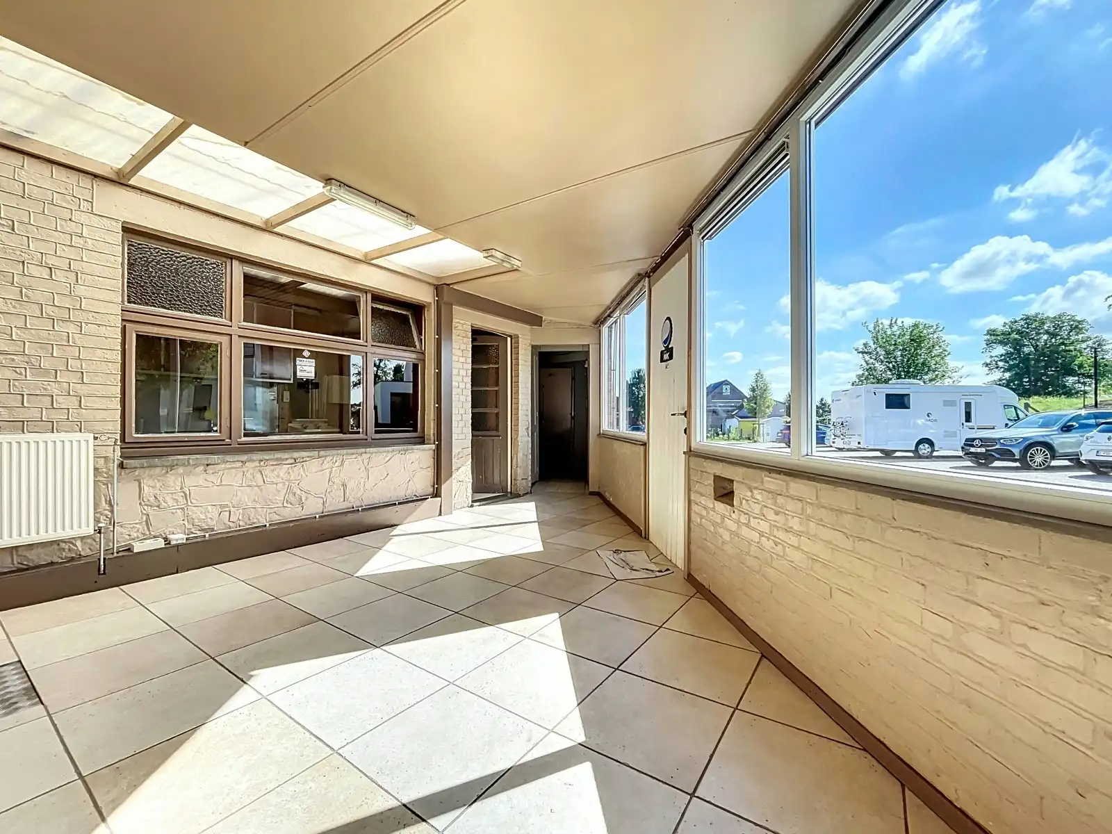 te renoveren huis met 3slps, pol. ruimte en mog. tot handel foto 5