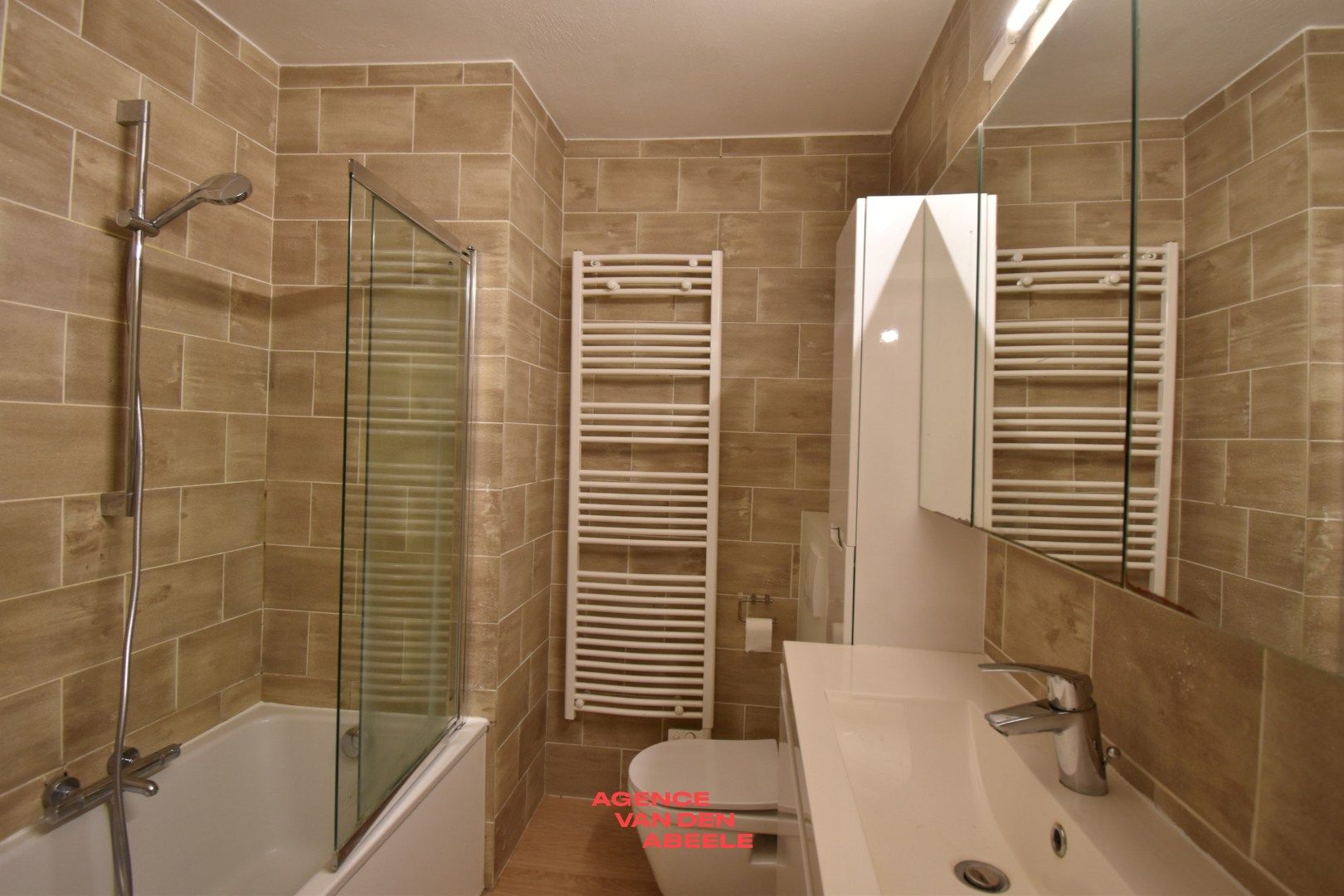 Prachtig appartement te huur in hartje Brugge! foto 8