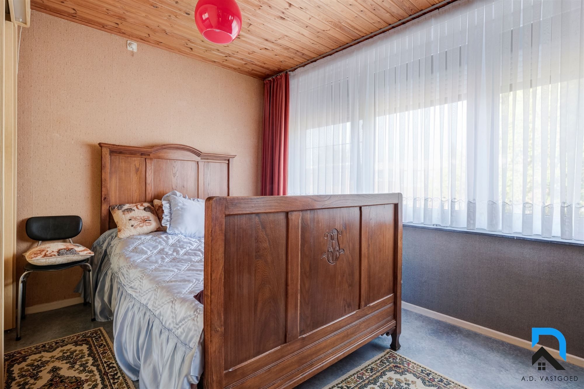 Halfopen bebouwing met tuin nabij het centrum van Genk foto 18