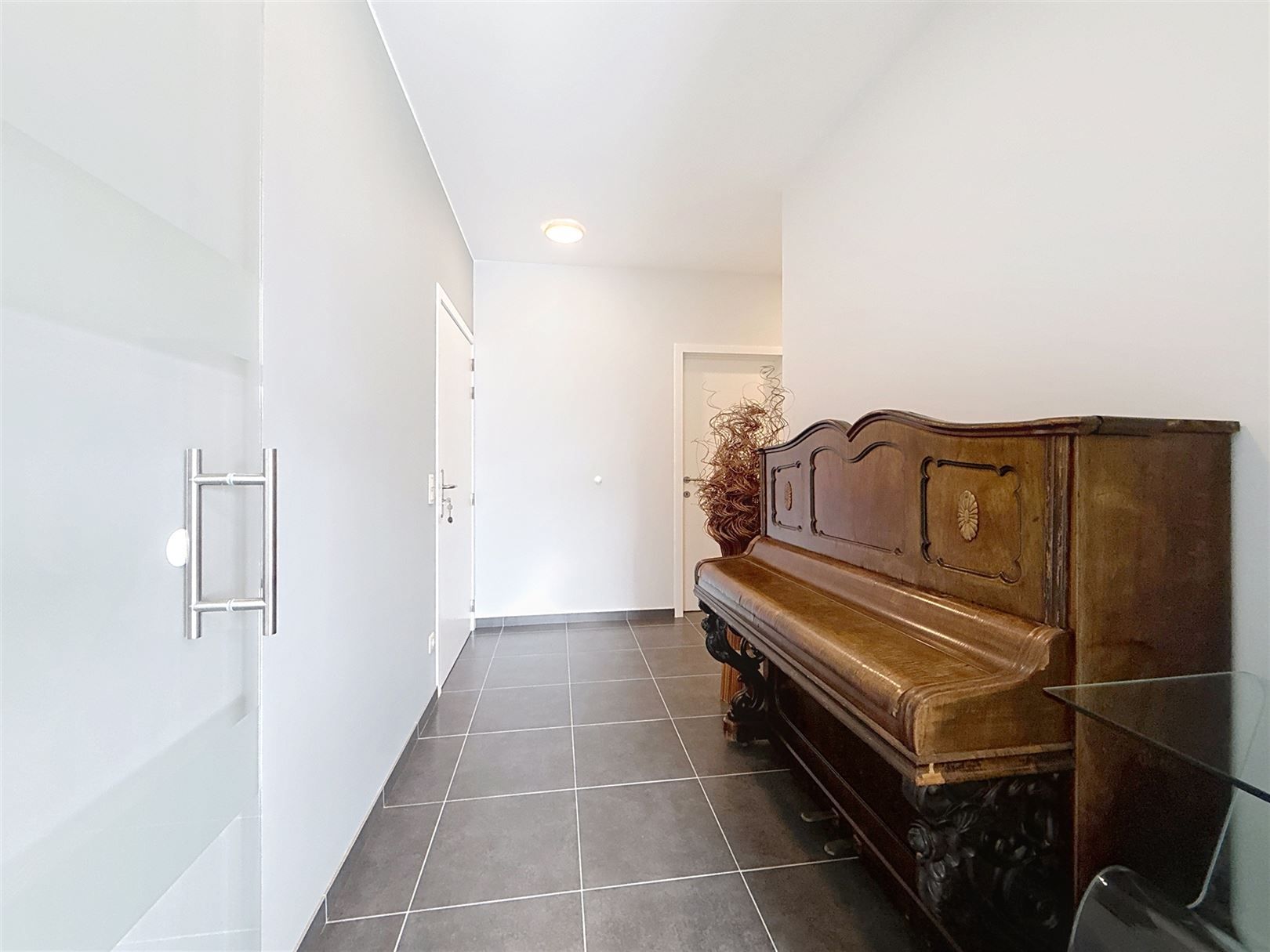 Mooi app, 3 slpks, terras, kelder en parking foto 8