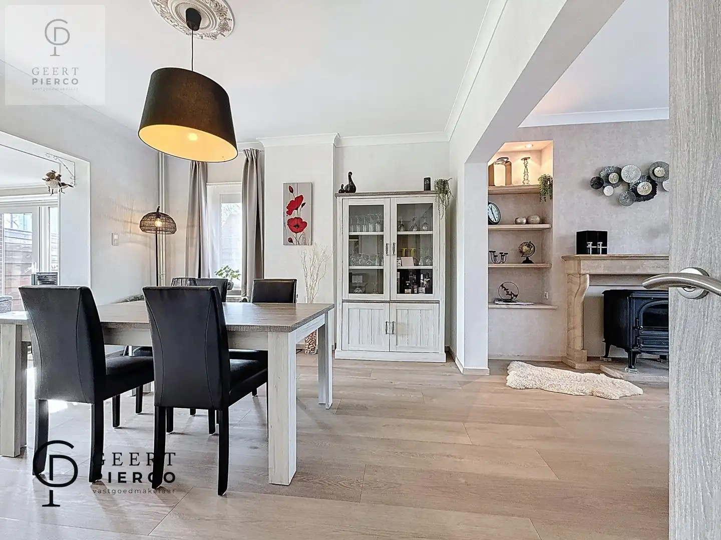 Knappe gerenoveerde gezinswoing foto 7