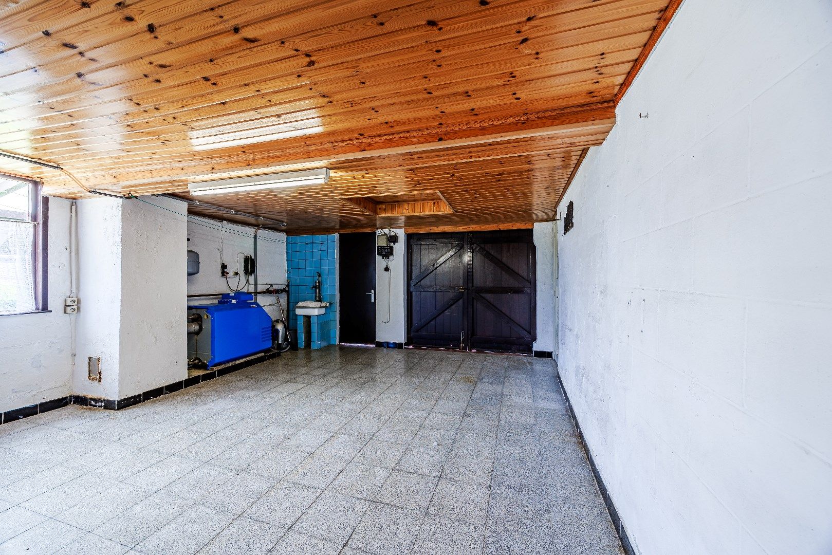 Ruime gezinswoning met 5 slpk en garage foto 19