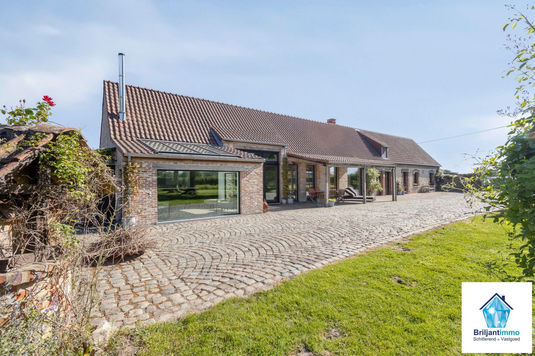 Authentieke, gerenoveerde hoeve te midden van het groen foto 37