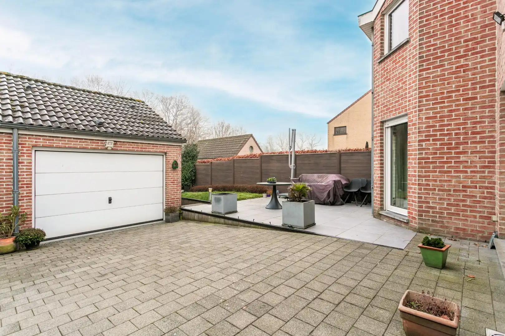 Instapklare woning 3 slpks, garage en ruime tuin (8,8are) foto 10