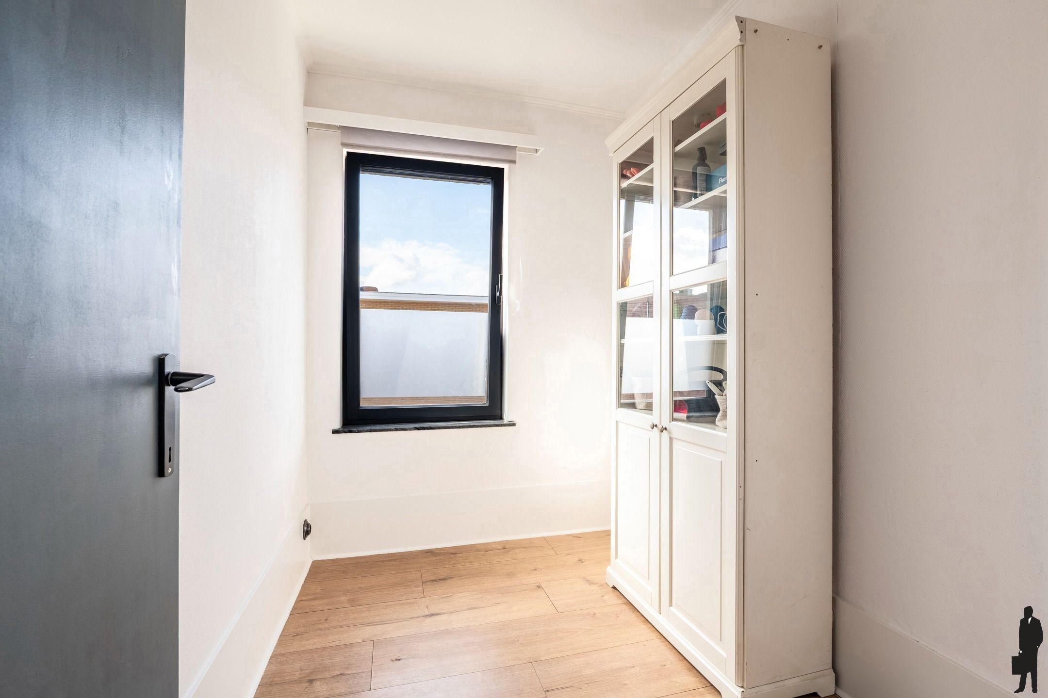 Bel-etage woning met 3slks, inpandige garage en hobbyruimte foto 13