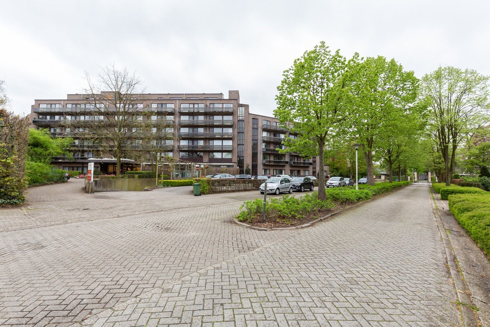 Lichtrijke serviceflat in centrum Kapellen. foto {{pictureIndex}}