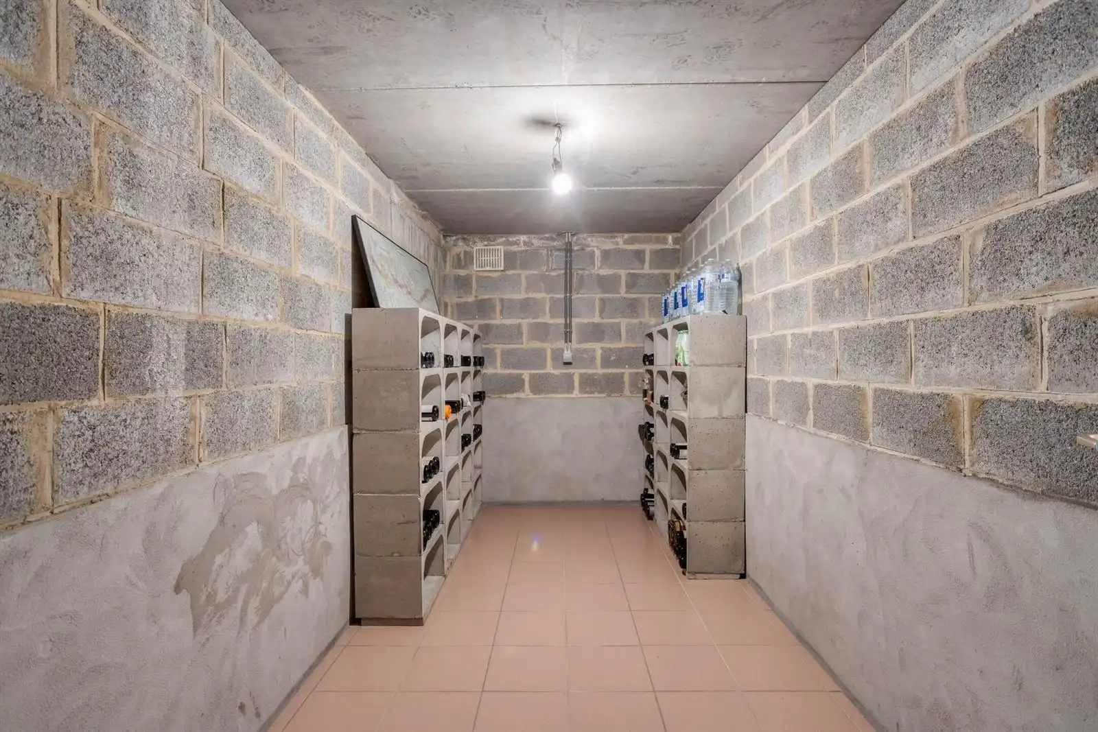 Alleenstaande villa  met 4 slaapkamers en tuin  foto 25