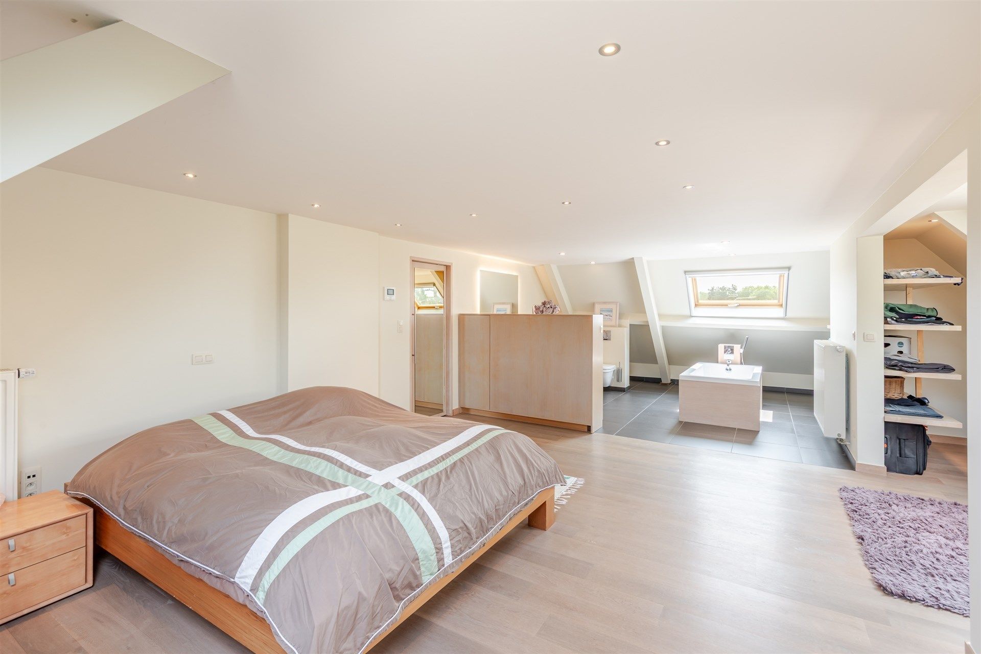 Charmante villa met 3 slks en tuin op groot perceel foto 18