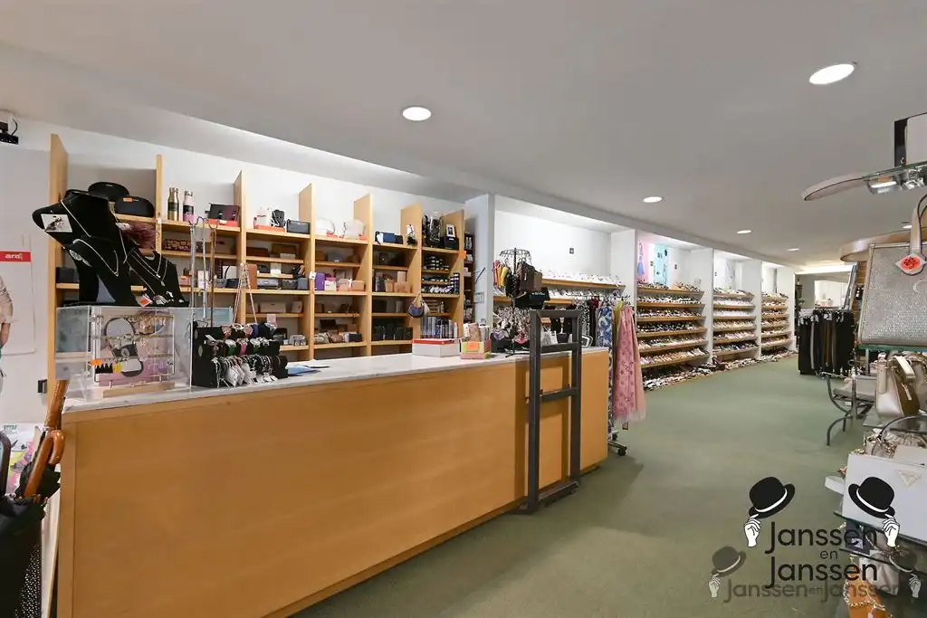 Polyvalente handelsruimte in centrum Hamme foto 4